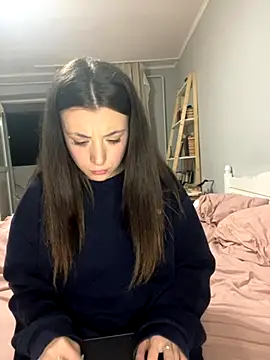 Snapshot of bunnythetailor chatting on October 18, 11:05 pm bunnythetailor online show from October 18, 11:05 pm