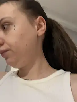 bunnythetailor online show from November 22, 3:55 pm