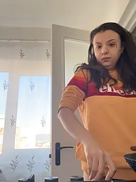 bunnythetailor online show from December 14, 12:21 pm