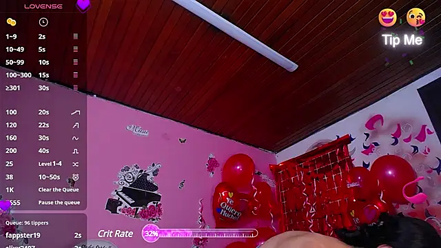 Snapshot of Sofii_cutee chatting on February 13, 7:21 pm Sofii cutee online show from February 13, 7:21 pm