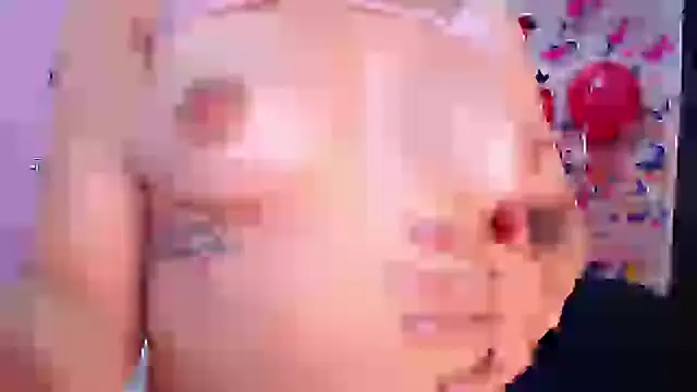 Snapshot of Sofii_cutee chatting on February 25, 12:13 pm Sofii cutee online show from February 25, 12:13 pm