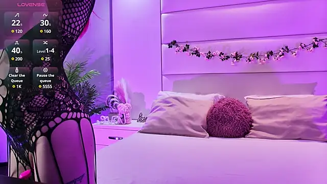 AylaPearl online show from February 18, 4:26 am