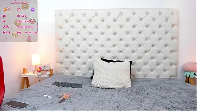 Snapshot of esmeralda06 chatting on January 10, 2:52 pm esmeralda06 online show from January 10, 2:52 pm