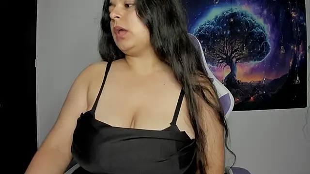 Snapshot of Little_Shaara chatting on February 1, 10:13 pm Little Shaara online show from February 1, 10:13 pm