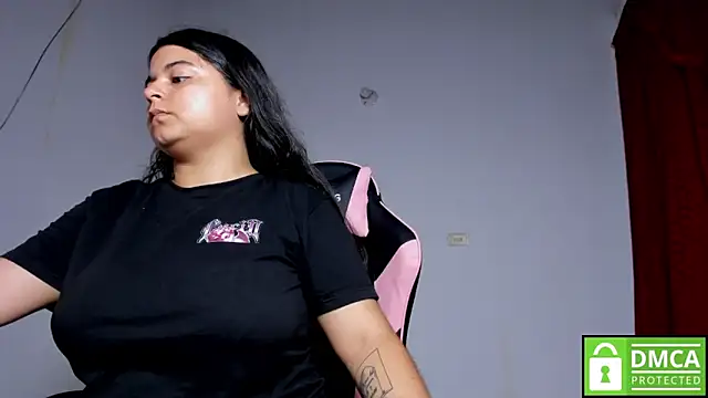 Snapshot of Little_Shaara chatting on November 28, 9:17 pm Little Shaara online show from November 28, 9:17 pm