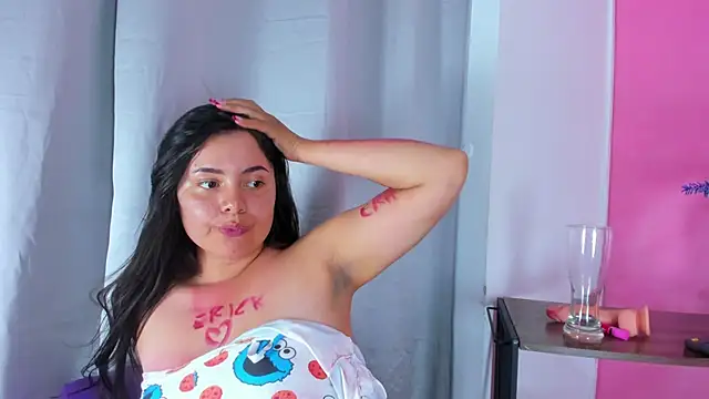 Snapshot of evaa_greey chatting on January 28, 2:32 am evaa greey online show from January 28, 2:32 am