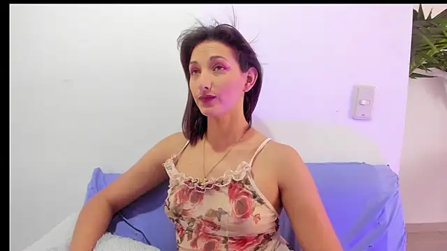 vicky  skinny 1 online show from March 9, 3:27 pm