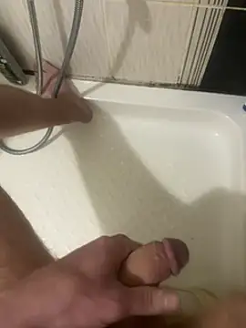 Snapshot of excementt chatting on March 6, 10:36 pm excementt online show from March 6, 10:36 pm