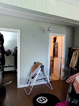 goblingirl888 online show from April 7, 10:42 pm