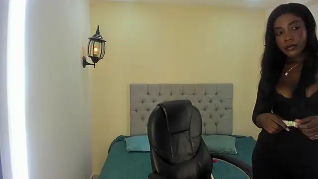 Snapshot of Dakkota_Fox chatting on October 5, 8:40 pm Dakkota Fox online show from October 5, 8:40 pm