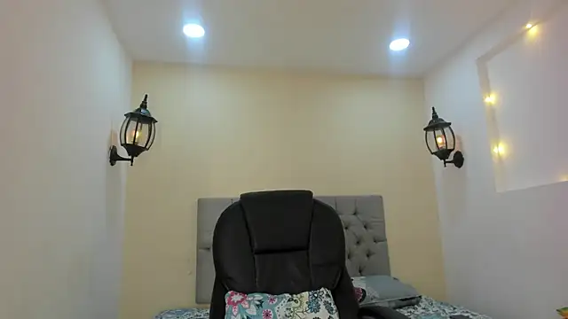 Snapshot of Dakkota_Fox chatting on October 28, 9:50 pm Dakkota Fox online show from October 28, 9:50 pm