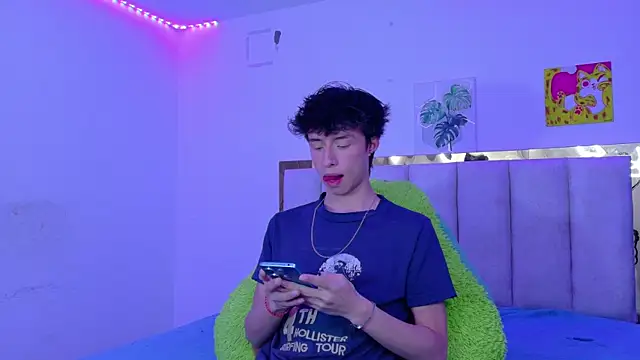 Juanmres online show from June 1, 7:26 pm