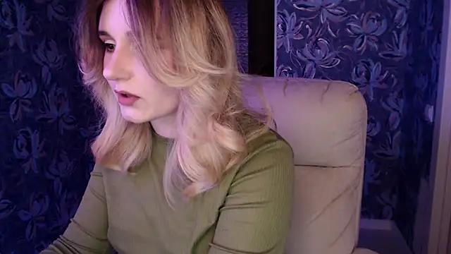 Snapshot of Freya_Celestial chatting on February 3, 3:50 pm Freya Celestial online show from February 3, 3:50 pm