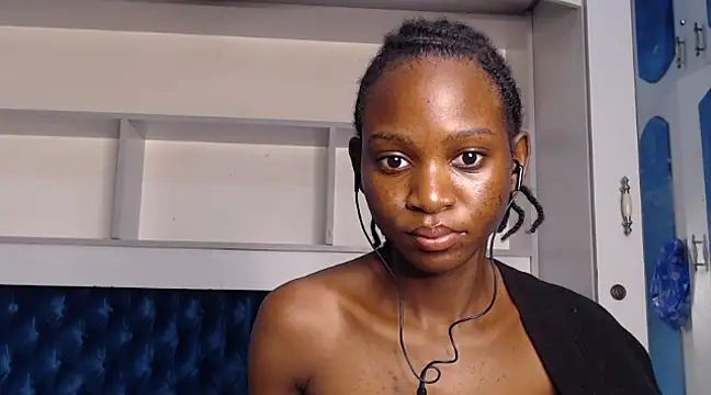 Snapshot of YoungDiva69 chatting on March 4, 5:56 pm YoungDiva69 online show from March 4, 5:56 pm