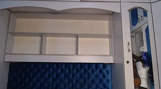 Snapshot of YoungDiva69 chatting on March 14, 9:57 am YoungDiva69 online show from March 14, 9:57 am