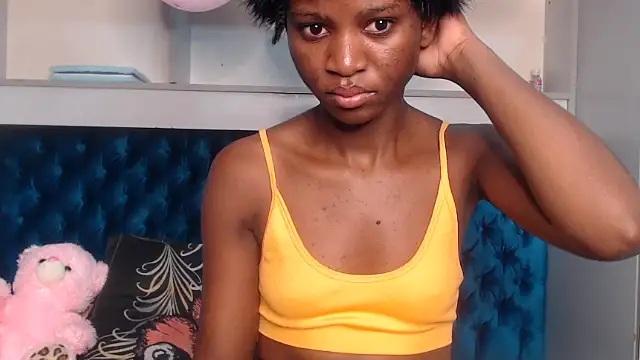 Snapshot of YoungDiva69 chatting on September 8, 6:18 pm YoungDiva69 online show from September 8, 6:18 pm