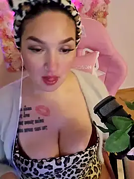 Snapshot of Jinyxx3 chatting on February 13, 12:43 pm Jinyxx3 online show from February 13, 12:43 pm