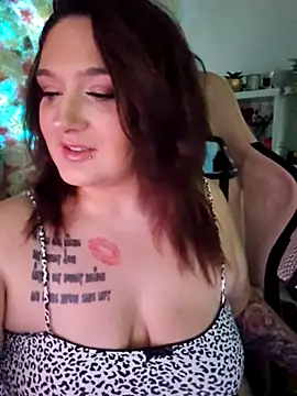 Snapshot of Jinyxx3 chatting on October 12, 7:18 am Jinyxx3 online show from October 12, 7:18 am