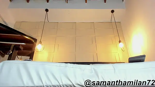 Snapshot of SamanthaMilann chatting on April 23, 12:29 pm SamanthaMilann online show from April 23, 12:29 pm