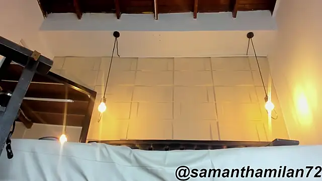 Snapshot of SamanthaMilann chatting on May 29, 11:25 pm SamanthaMilann online show from May 29, 11:25 pm