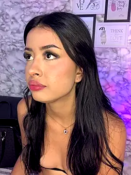 Snapshot of Miss_karol chatting on November 17, 6:14 pm Miss karol online show from November 17, 6:14 pm