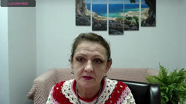 Snapshot of SexyGrandma_ chatting on February 4, 4:48 am SexyGrandma online show from February 4, 4:48 am