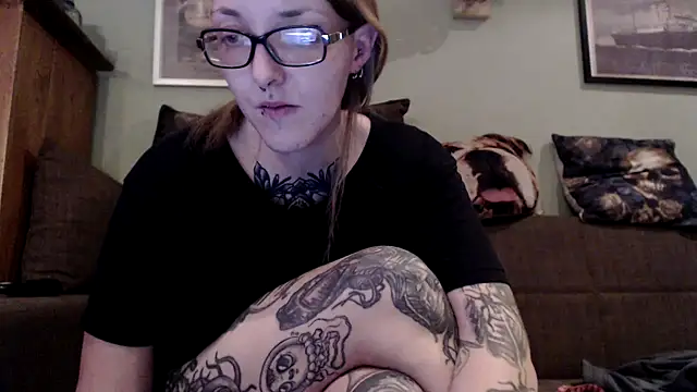 Snapshot of Astrid-Gilbert chatting on January 29, 9:28 pm Astrid-Gilbert online show from January 29, 9:28 pm