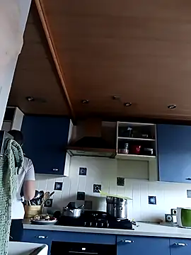 Snapshot of Astrid-Gilbert chatting on February 18, 7:43 am Astrid-Gilbert online show from February 18, 7:43 am