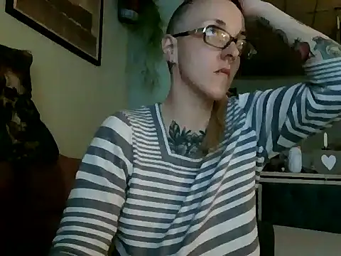 Astrid-Gilbert online show from March 10, 10:59 pm