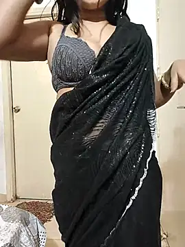 Snapshot of mahi69a chatting on November 18, 1:11 am mahi69a online show from November 18, 1:11 am