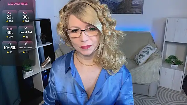 Snapshot of Milena_Whity chatting on March 1, 5:42 am Milena Whity online show from March 1, 5:42 am