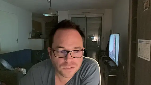 Funnyjul31 online show from January 9, 7:37 pm