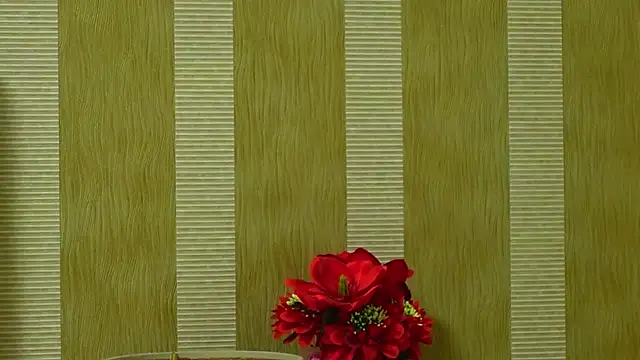 Snapshot of MillaBlis chatting on July 18, 8:01 pm MillaBlis online show from July 18, 8:01 pm