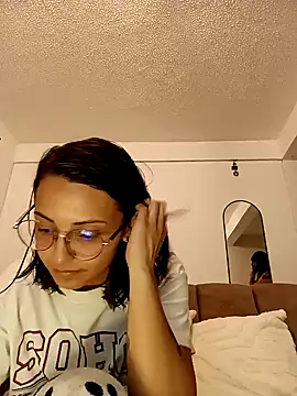 Snapshot of bri_ali chatting on February 12, 12:37 am bri ali online show from February 12, 12:37 am