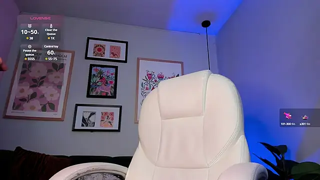 nina  dixon online show from March 2, 7:45 pm