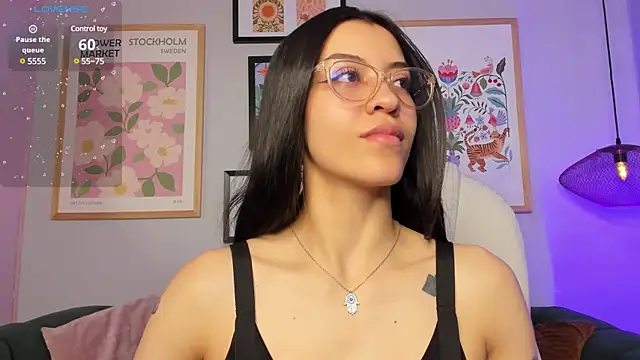 nina  dixon online show from March 22, 8:15 pm