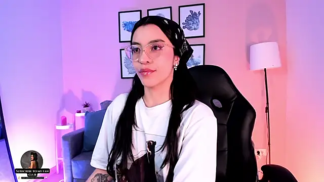 nina  dixon online show from September 13, 8:08 pm