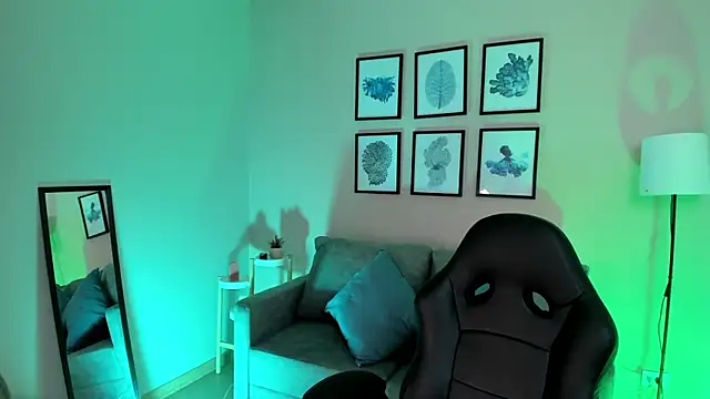 nina  dixon online show from September 18, 10:01 pm