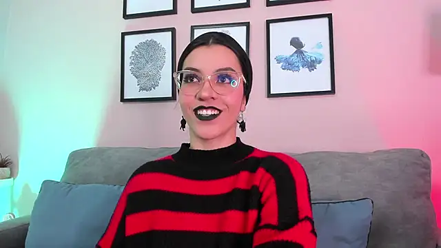 nina  dixon online show from January 7, 10:45 pm