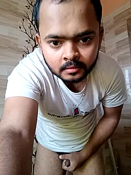 guavam65 online show from March 3, 9:04 am