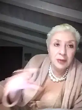 divinaerotica online show from March 1, 6:21 pm