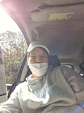 Snapshot of Tyyyggjju chatting on November 5, 3:39 am Tyyyggjju online show from November 5, 3:39 am