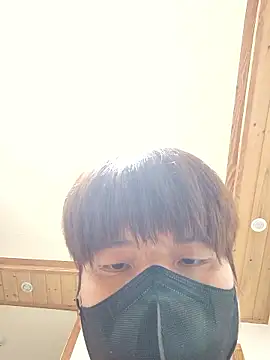 Snapshot of Tyyyggjju chatting on November 17, 6:08 am Tyyyggjju online show from November 17, 6:08 am