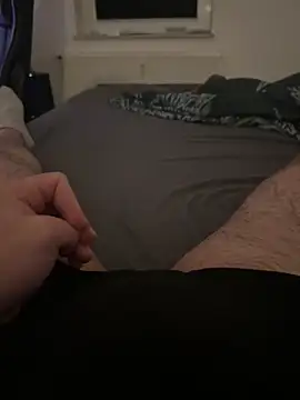 Mo 2003 online show from February 21, 6:04 pm