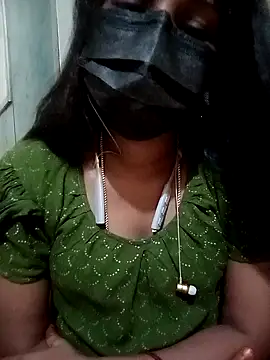 Snapshot of Tamil_roja17 chatting on February 5, 5:41 am Tamil roja17 online show from February 5, 5:41 am