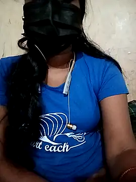 Snapshot of Tamil_roja17 chatting on February 6, 5:14 am Tamil roja17 online show from February 6, 5:14 am