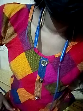 Snapshot of Tamil_roja17 chatting on February 8, 5:40 am Tamil roja17 online show from February 8, 5:40 am