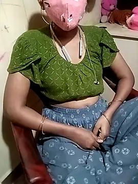 Snapshot of Tamil_roja17 chatting on February 24, 5:09 pm Tamil roja17 online show from February 24, 5:09 pm