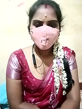 Snapshot of Tamil_roja17 chatting on October 17, 6:10 pm Tamil roja17 online show from October 17, 6:10 pm