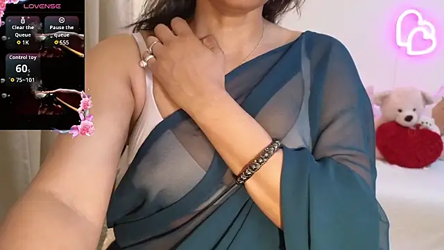 MISS MYRA online show from March 14, 2:11 pm